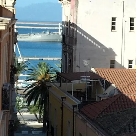 Rosa's With Terrace Apartment
